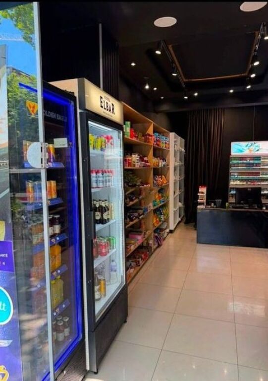 Shitet Biznes Tabakino – 21 Dhjetori, Rrugë Kryesore