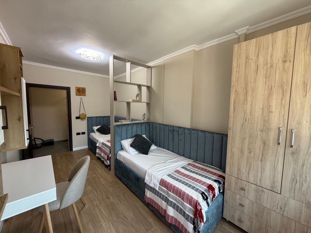 JAPIM ME QIRA APARTMENT 2+1Prane stadiumit Air Albania!