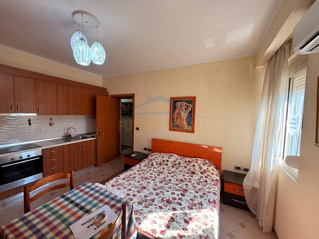 Qera, Garsoniere, Rruga e Durrësit, Tiranë.