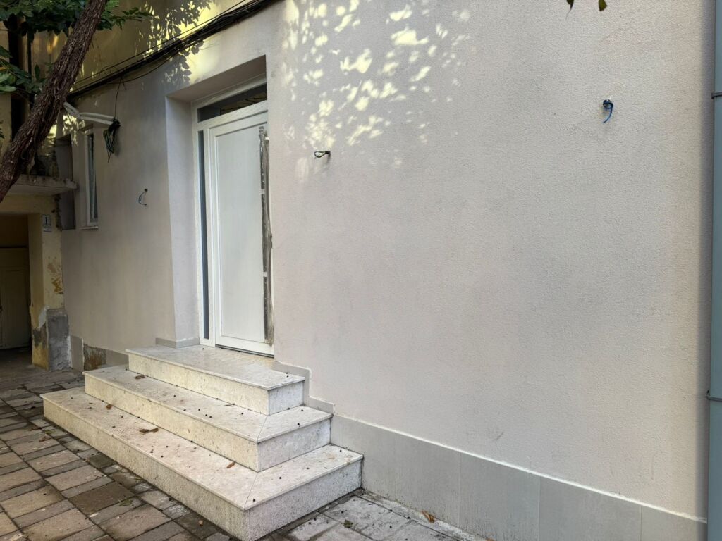 AMBIENT ME QERA 73 M2 RRUGA E ELBASANIT 1500 EURO