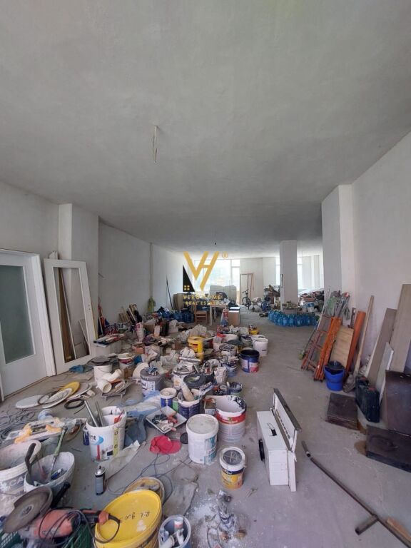 BUSINESS PREMISES FOR SALE 168 M2 IN YZBERISHT 370,000 EURO