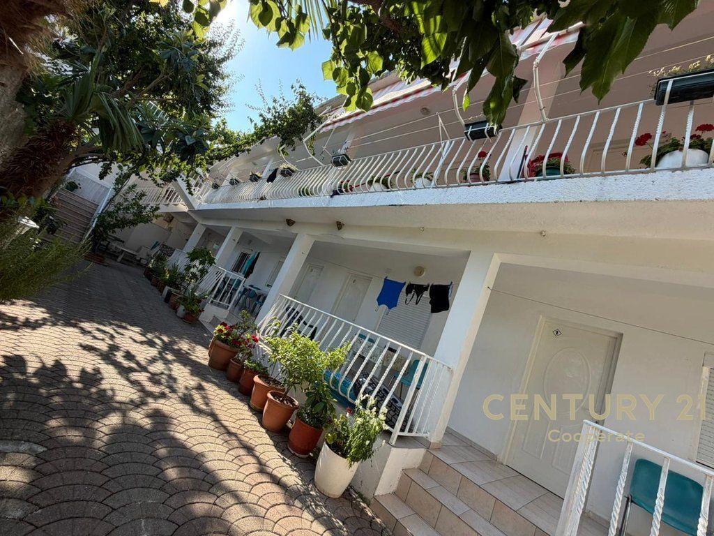 WE ARE SELLING A HOTEL WITH ACTIVE BUSINESS IN THE CENTER OF VELIPOJA.