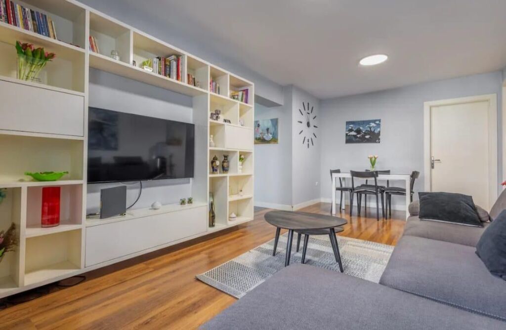 Apartment 2+1, Willson Square!