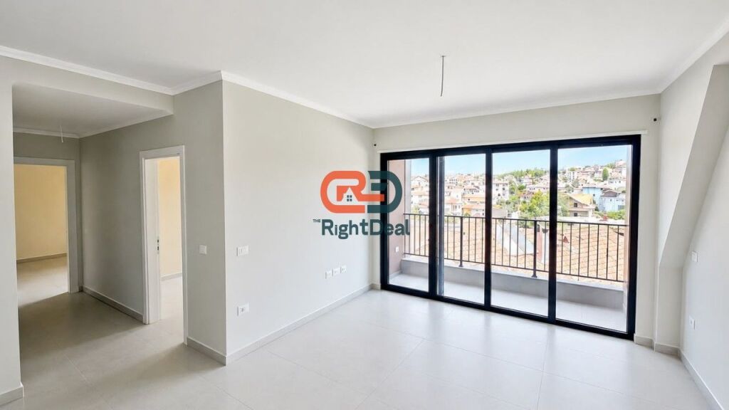 Cmim Okazion !! Tek Ish-Tregu Elektrik, Shitet Apartament 2+1+2, Me Orientim Perfekt !!