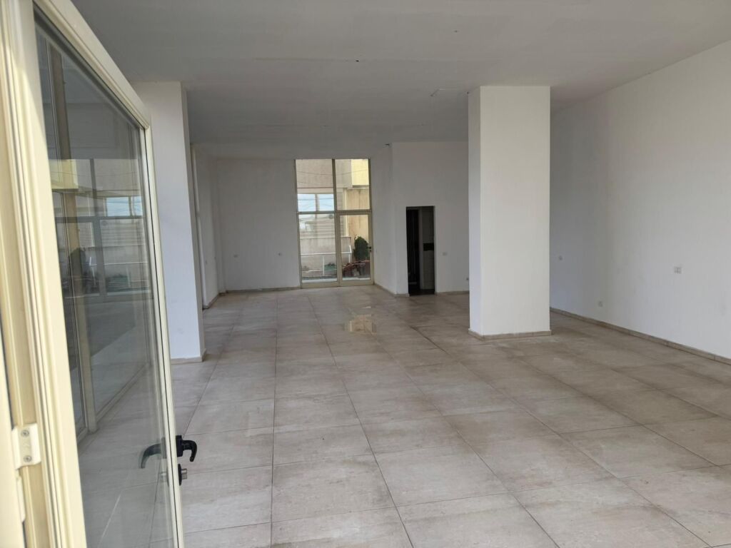 Locale commerciale 1+1 in affitto a Plazh Hekurudha, Durrës!