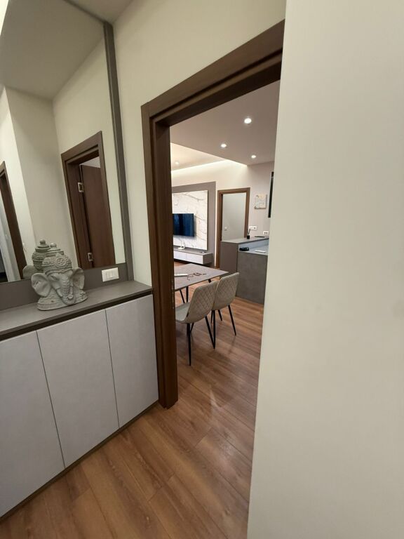 APARTAMENT PER QERA TEK FARMACIA 10