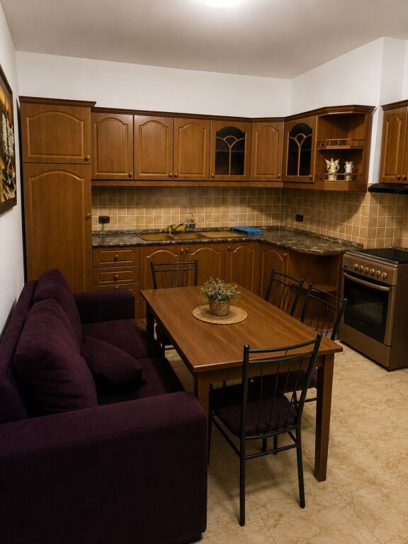 Don Bosko, jepet me qera apartament 1+1.