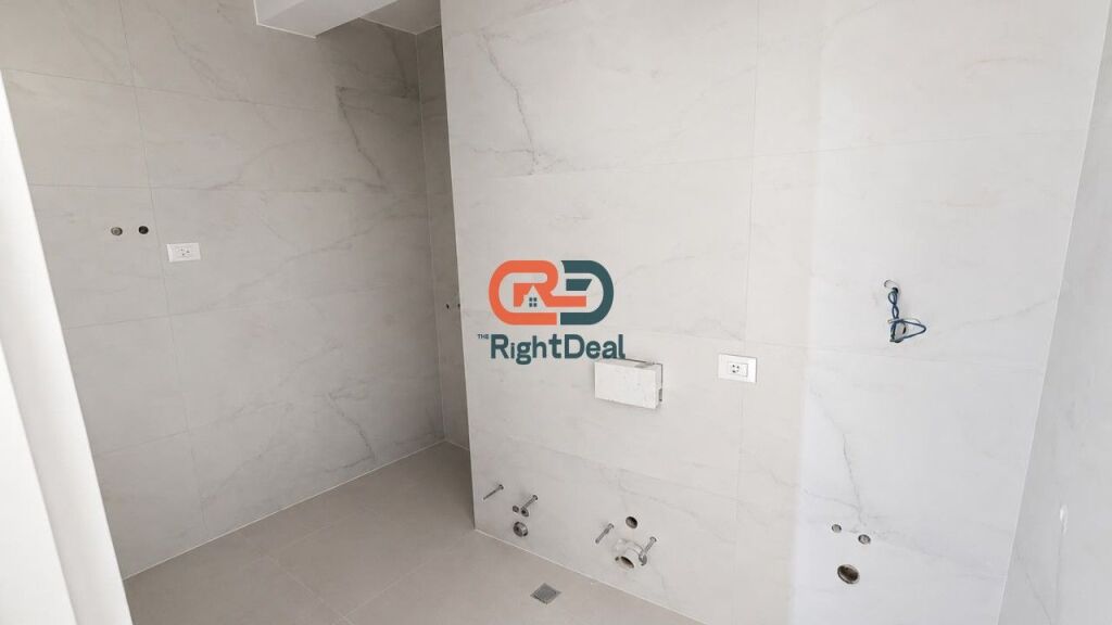 Cmim Okazion !! Tek Ish-Tregu Elektrik, Shitet Apartament 2+1+2, Me Orientim Perfekt !!