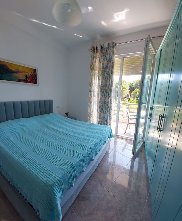 JEPET ME QERA AP.2+1 KOMPLEKSI LURA 3 ,GJIRI I LALZIT,DURRES