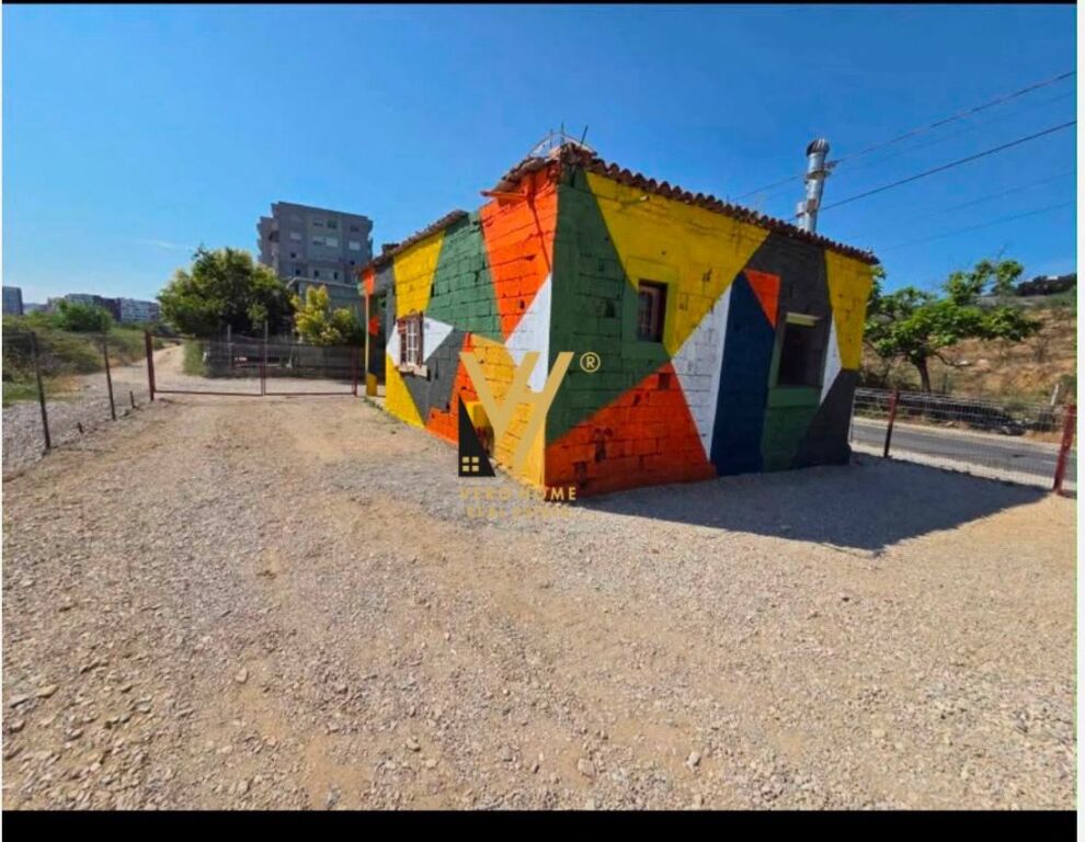LAND AND BUILDING 382 M2 FOR SALE IN YZBERISHT 220,000 EURO