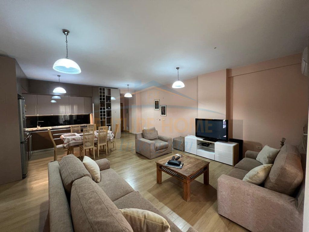 Qera, Apartament 2+1+2, Zogu i Zi, Tiranë.