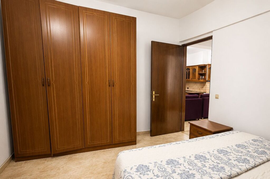 Don Bosko, jepet me qera apartament 1+1.