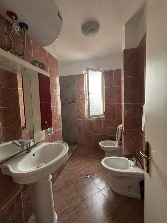 1+1,floor 7 elevator,myslym shyri,600 euro