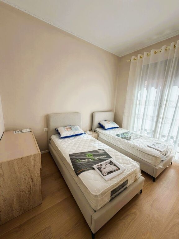 🌇Ofrohet apartament 2+1 me qira te Kompleksi Delijorgji🔥