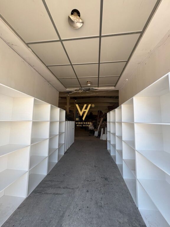 LOCALE COMMERCIALE 2.040 M2 IN AFFITTO VICINO A MEGATEK 6.500 EURO