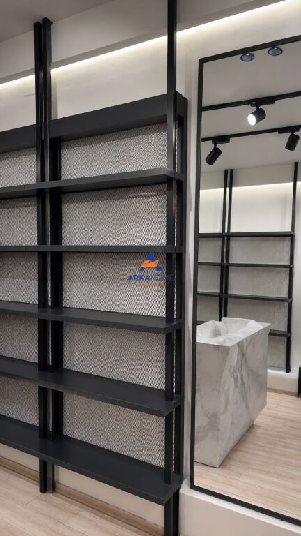 ATTIVITÀ COMMERCIALE IN VENDITA 54M2 " MUHAMET GJOLLESHA" 15000 EURO