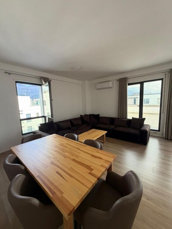✨ VENDESI APPARTAMENTO 2+1+2 CON AMPIO VERANDA – RESIDENZA ERLI, PORCELAN 🌿