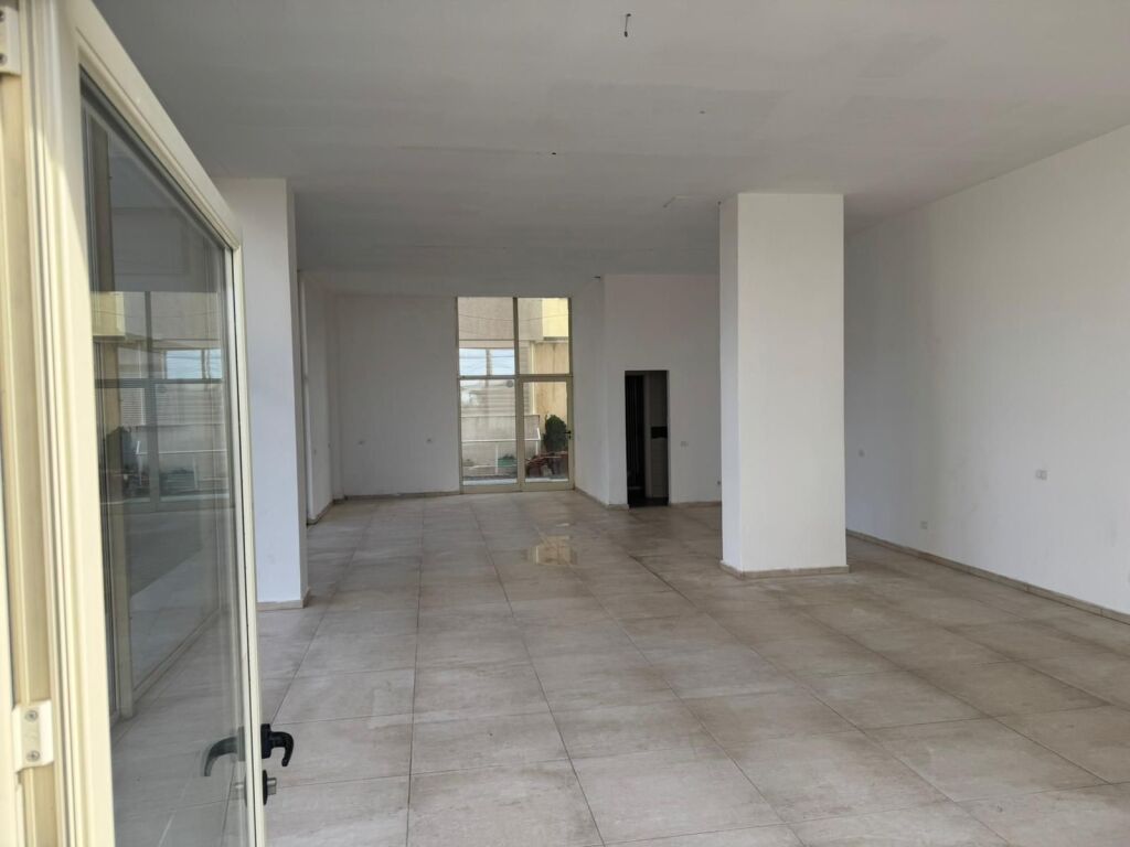 Locale commerciale 1+1 in affitto a Plazh Hekurudha, Durrës!