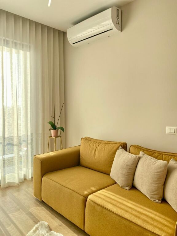 🏡 JEPET ME QERA STUDIO TEK ARLIS, Farmacia 10, RRUGA E DIBRËS