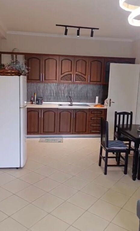 Apartament me qera 1+1 pranë Delijorgjit