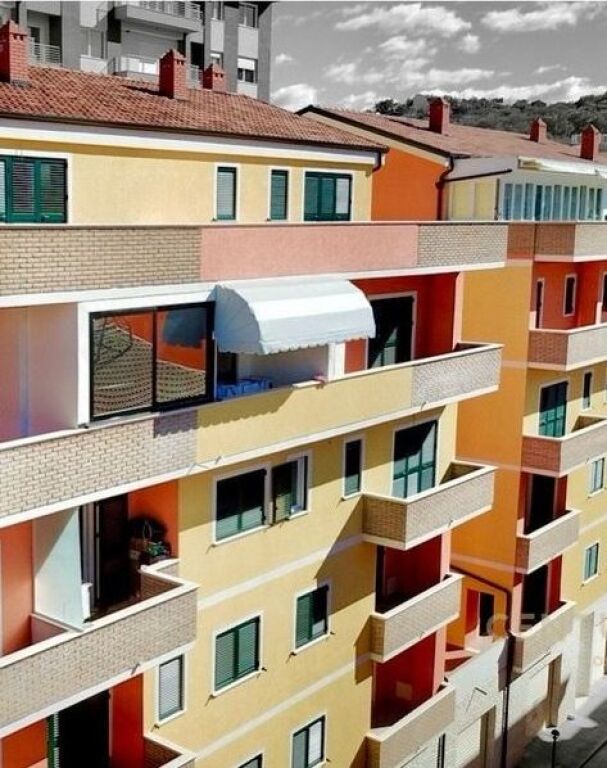 OCCASIONE, Duplex in Vendita al Complesso Veneto, Lago Secco