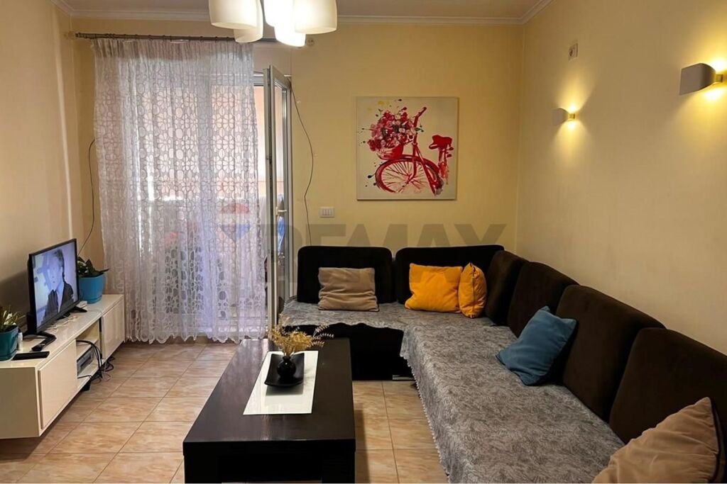 Apartament 2+1 ne shitje te kontakti
