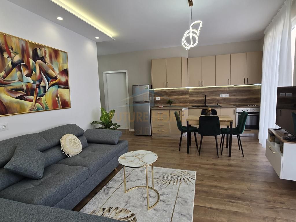 Rent, Apartment 2+1, Barricades Street, Tirana