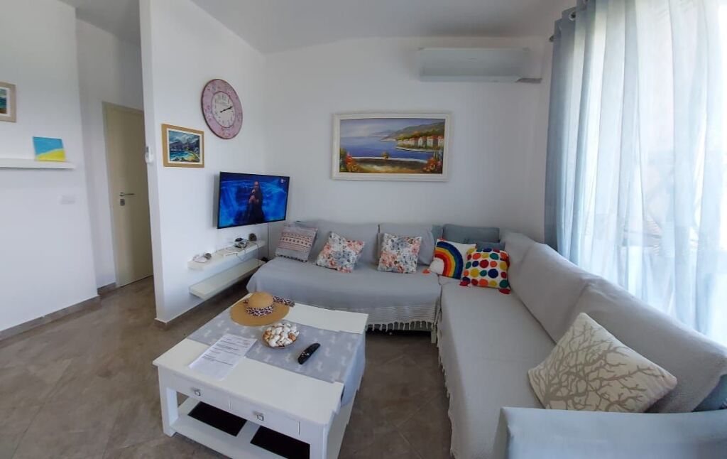 JEPET ME QERA AP.2+1 KOMPLEKSI LURA 3 ,GJIRI I LALZIT,DURRES