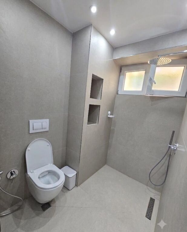 🏡 Shitet Apartament Luksoz 2+1 – Brryl, Tiranë  