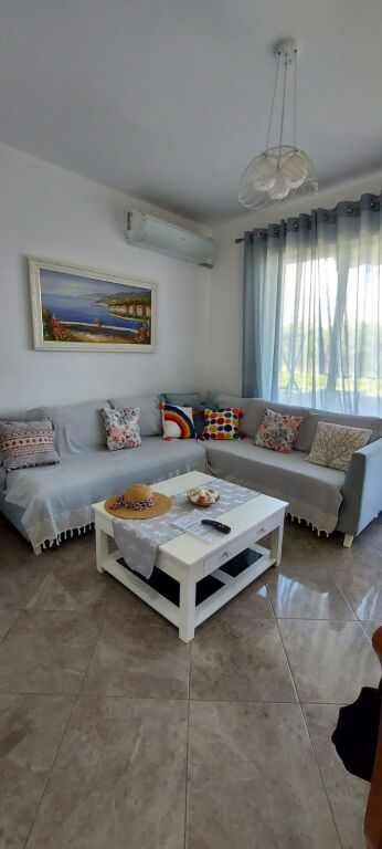 JEPET ME QERA AP.2+1 KOMPLEKSI LURA 3 ,GJIRI I LALZIT,DURRES