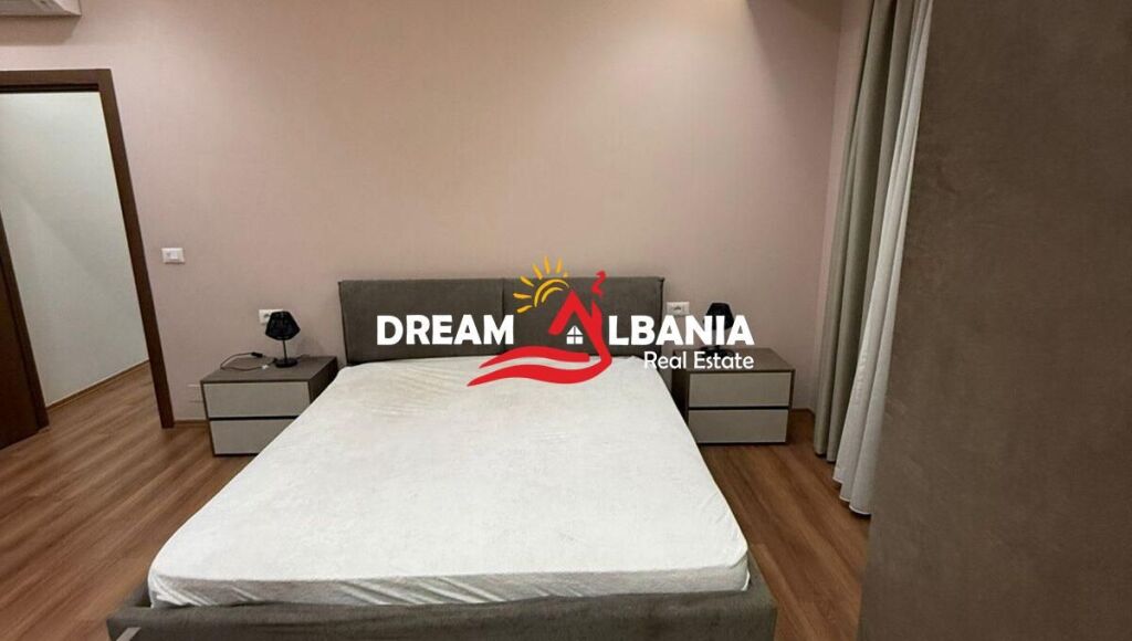 Jepet Apartament 2+1+2 me qera Tek Kompleks Arlis, Farmacia 10 (42215598)