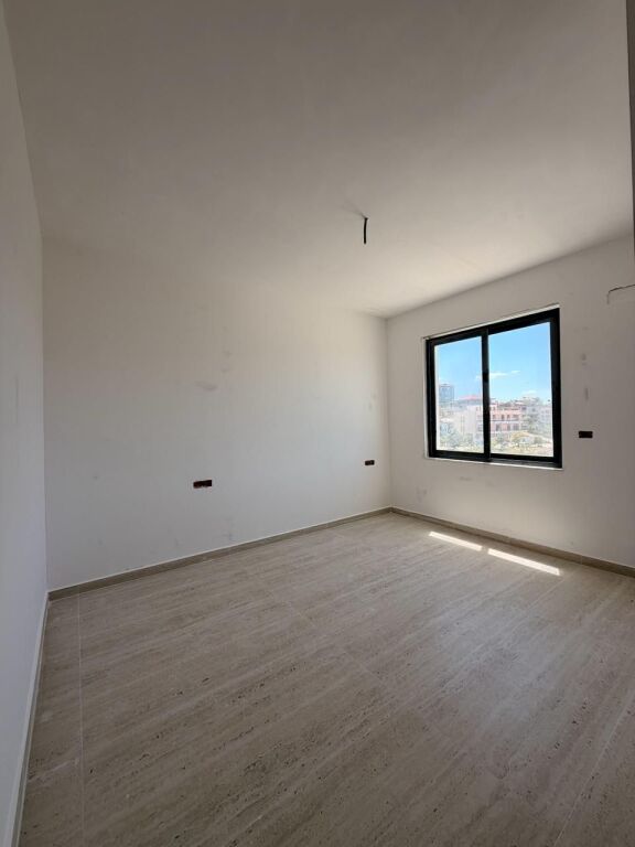🏡 Apartament 1+1 + Garazh për Shitje në Golem