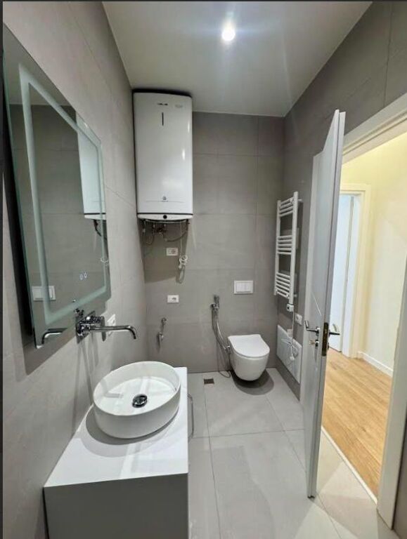 Affitto | Ambjent Biznesi | Komuna e Parisit | 1000 €/mese