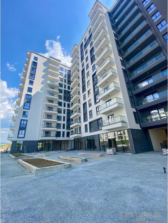 TEK GARDEN TURDIU FUSHA E AVIACIONIT SHESIM APARTAMENT 2+1