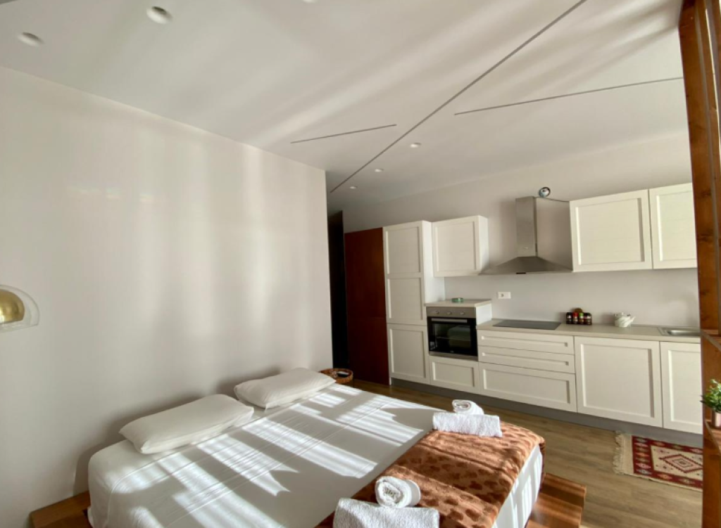 Jepet me Qira Apartament Studio , Arlis, Farmacia 10