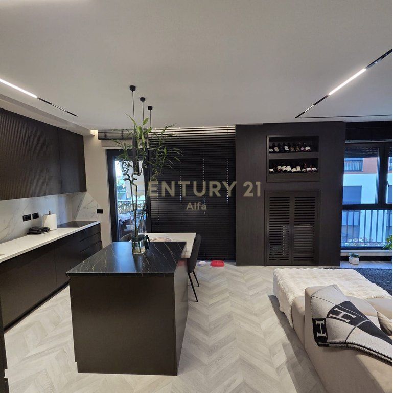 Luxury apartment 2+1+2 Parking spaces for sale at Dry Lake