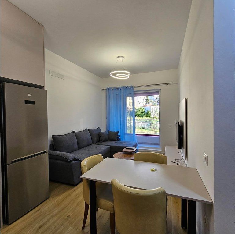 APARTAMENT 1+1+POST PARKIMI ME QIRA - ALI DEMI