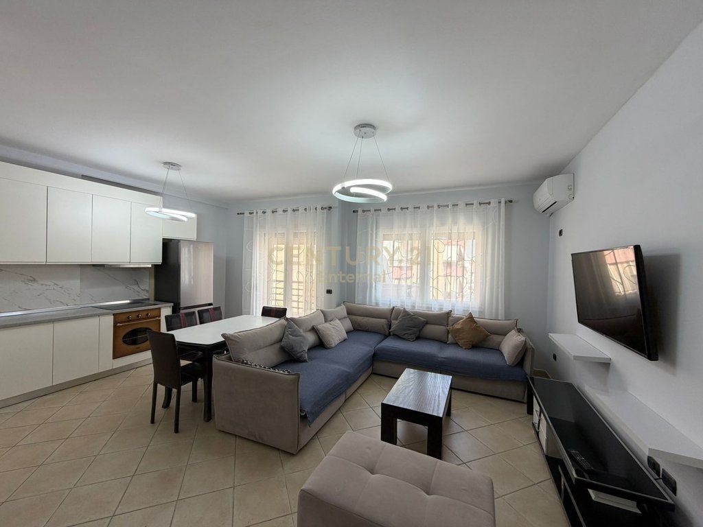 Apartament 2+1+2 me Qira te Rruga e Barrikadave, pranë Prokurorisë!