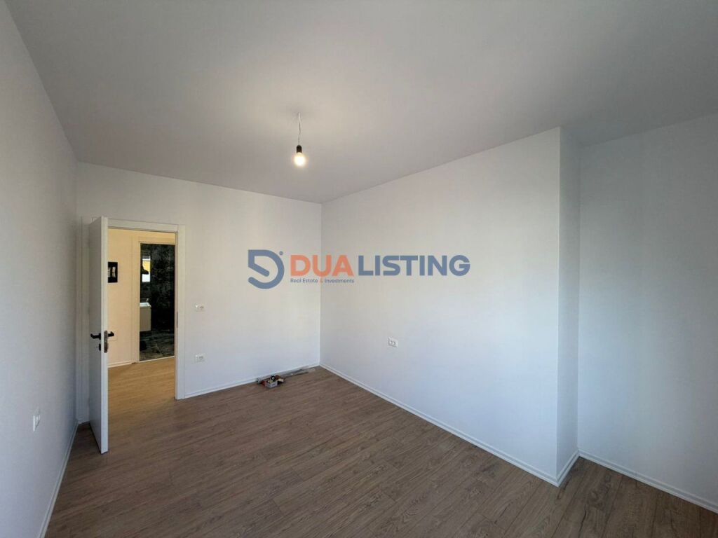 Shitet, apartament 2+1+2 tek Kodra e Priftit!