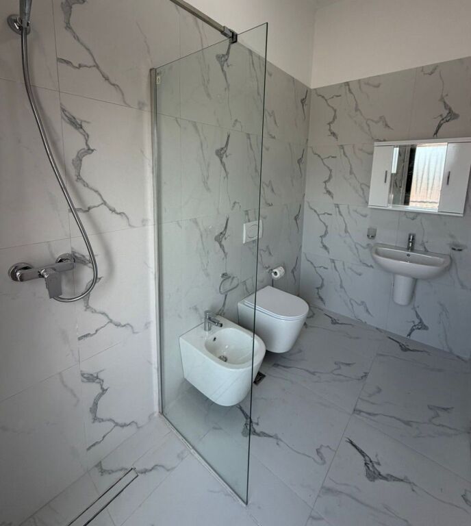 JEPET ME QIRA APARTAMENT 2+1+2 NË DELIJORGJI