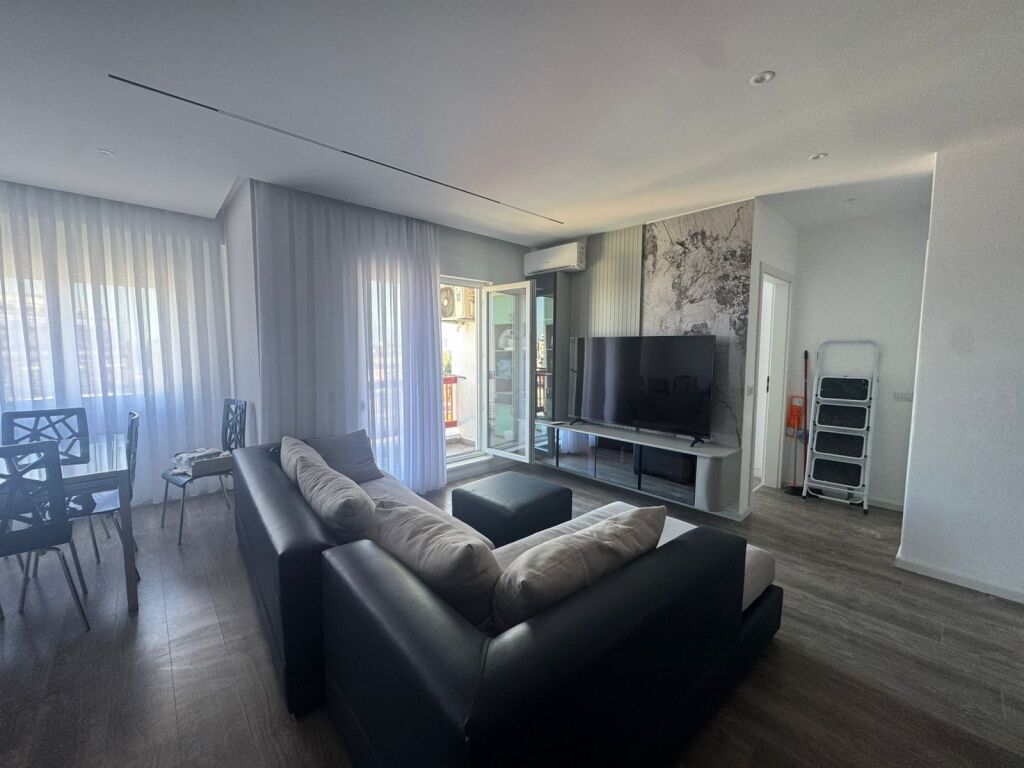 Apartament 2+1 per qera Kompleksi Kontakt 21 Dhjetori !