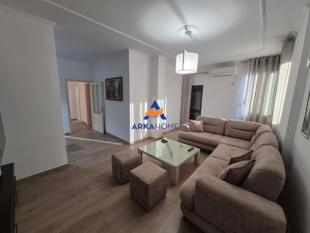 APPARTAMENTO IN AFFITTO 1+1+BALCONE "MINISTERO DELLA GIUSTIZIA, VIALONE ZOGU I PARË" 1000 EURO