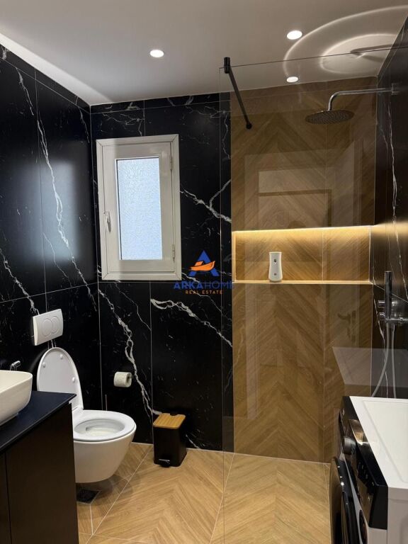 APPARTAMENTO MODERNO IN VENDITA 1+1+BALCONE "LAGO ARTIFICIALE, VICINO AL PALAZZO PASTEL" 175.000 EURO