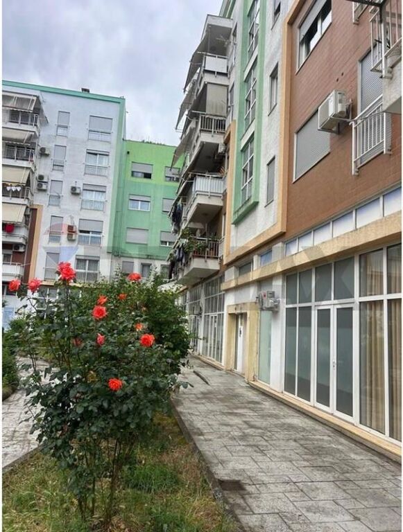 Appartamento - In Affitto - Via Jordan Misja, Tirana