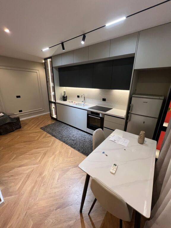 Jepet me qera Apartamenti 1+1 , Rezidenca Kodra e Diellit 1 650 mije leke te vjetra