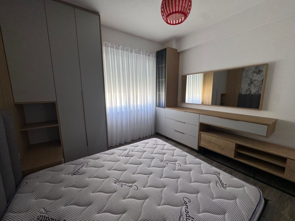 Apartament 2+1, 21 Dhjetori!
