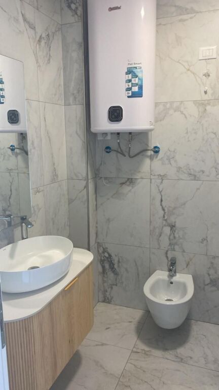 🏢✨ LOCALE UFFICIO IN AFFITTO PRESSO LAKE VIEW RESIDENCE, TIRANA ✨🏢