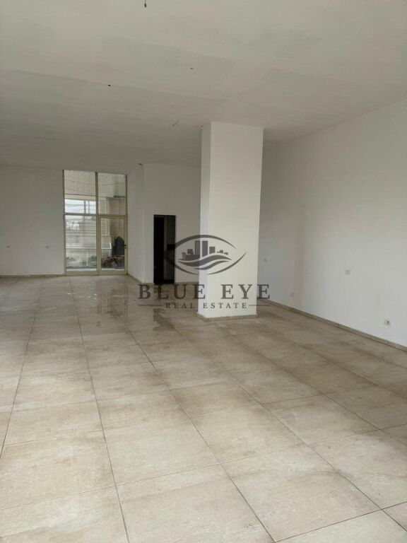 Locale commerciale 1+1 in affitto a Plazh Hekurudha, Durrës!