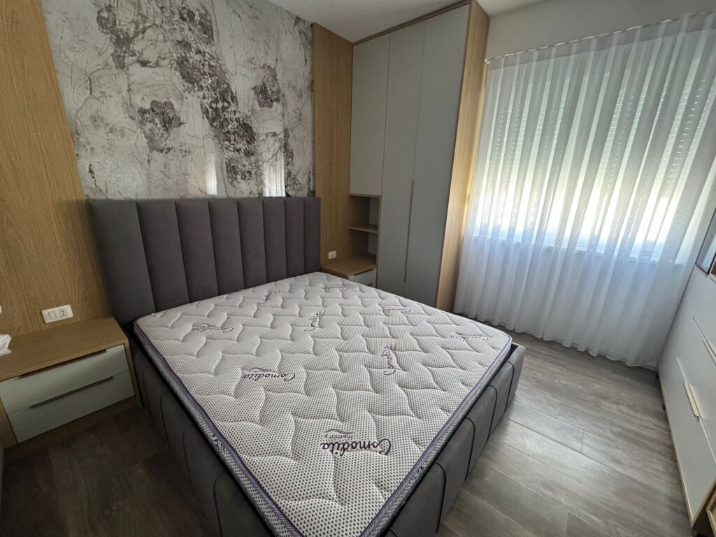 Jepet me qera 2+1 te Kontakti ne 21!