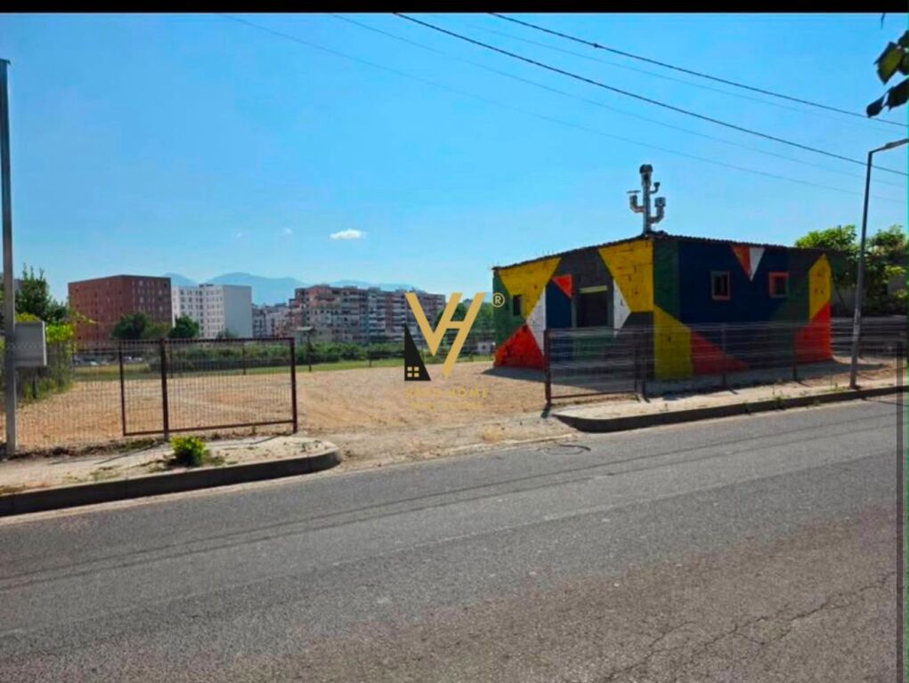 LAND AND BUILDING 382 M2 FOR SALE IN YZBERISHT 220,000 EURO